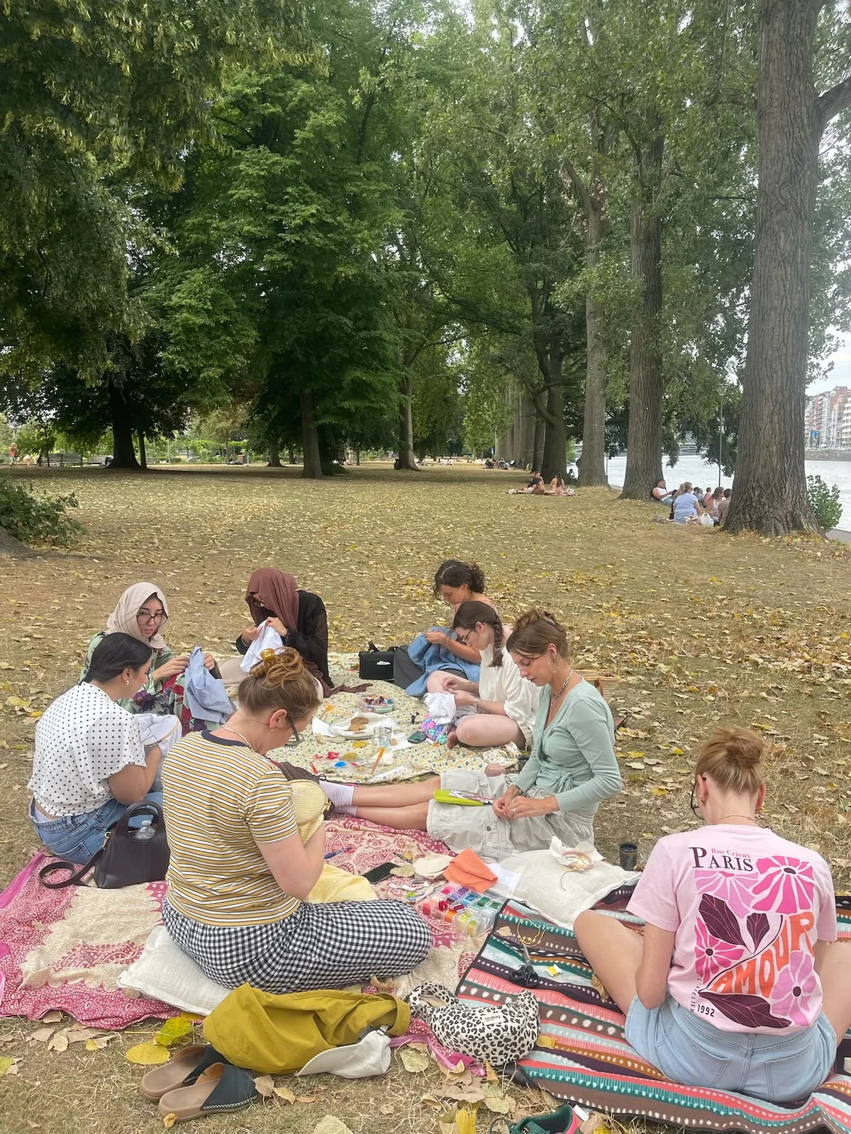 participantes de l'atelier broderie au parc de la boverie 